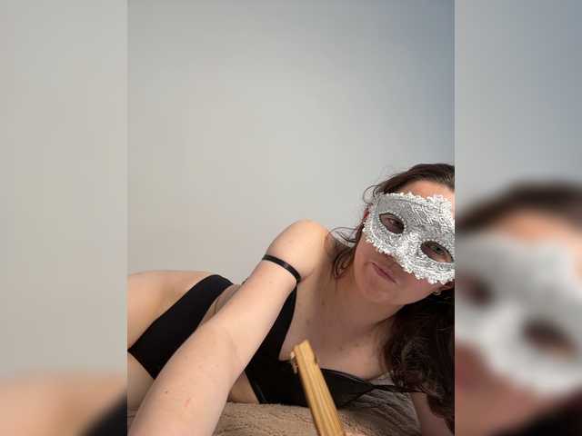 Jujunia live cam on BongaCams