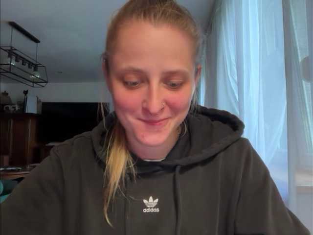 LeaSweet live cam on BongaCams