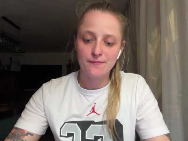 LeaSweet live cam on BongaCams