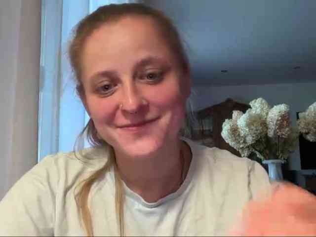 LeaSweet webcam
