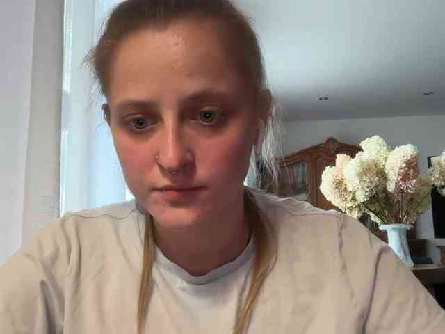 LeaSweet webcam