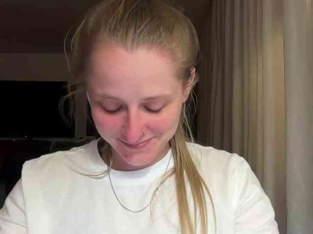 LeaSweet webcam