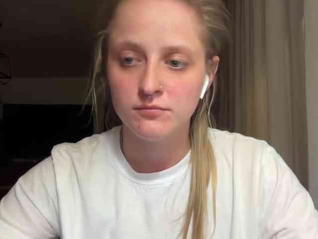 LeaSweet webcam