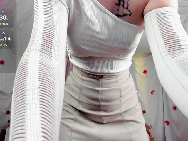 Crazykitta live cam on BongaCams