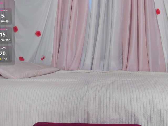 Crazykitta live cam on BongaCams