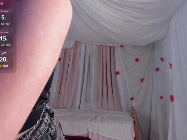 Crazykitta live cam on BongaCams
