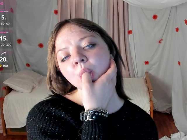 Crazykitta live cam on BongaCams