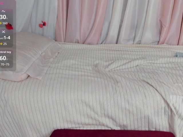 Crazykitta live cam on BongaCams