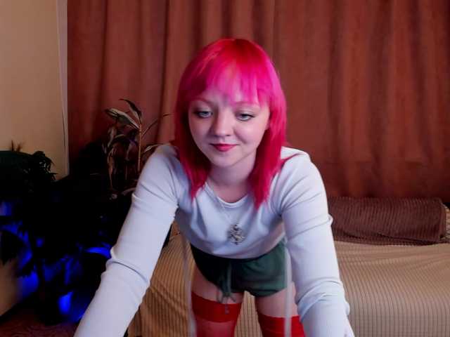 Crazykitta live cam on BongaCams
