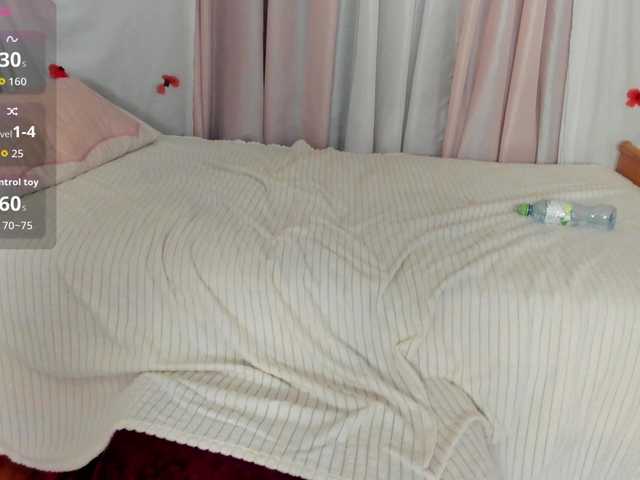 Crazykitta live cam on BongaCams