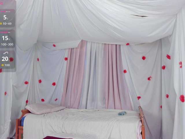 Crazykitta live cam on BongaCams