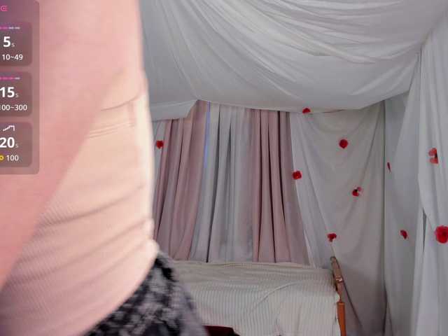 Crazykitta live cam on BongaCams