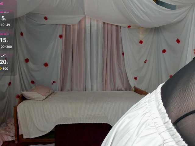 Crazykitta live cam on BongaCams