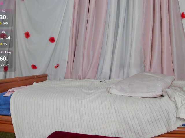 Crazykitta live cam on BongaCams