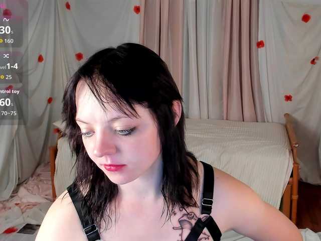 Crazykitta live webcam show