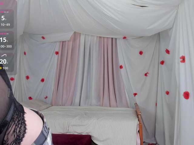 Crazykitta live cam on BongaCams
