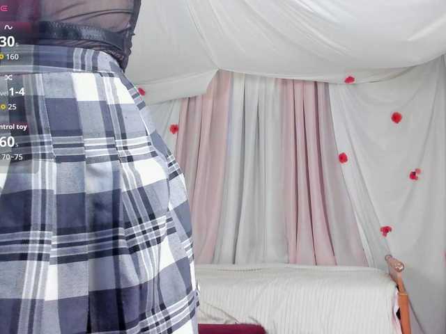 Crazykitta live cam on BongaCams