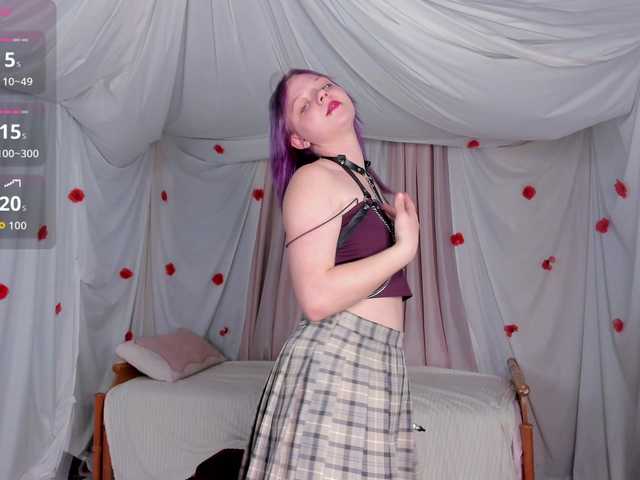 Crazykitta live cam on BongaCams