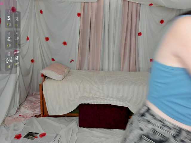 Crazykitta live cam on BongaCams