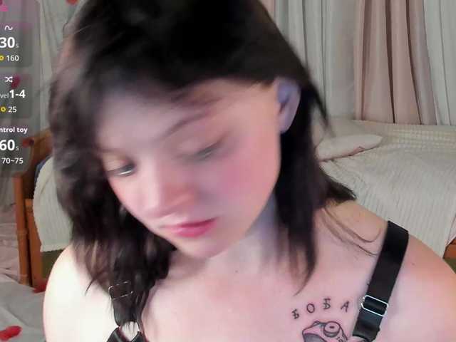 Crazykitta live webcam show