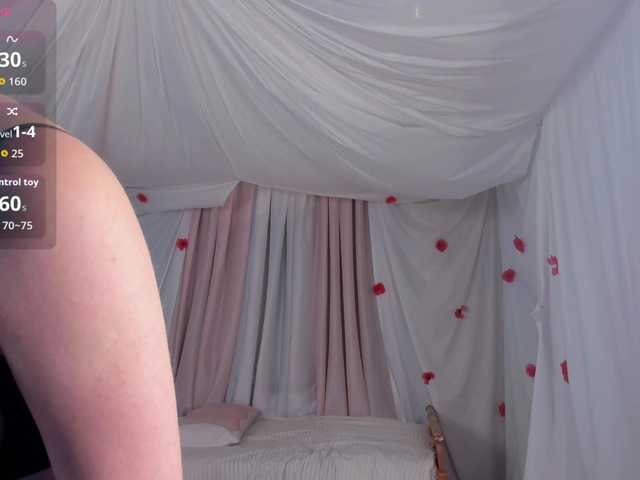 Crazykitta live cam on BongaCams