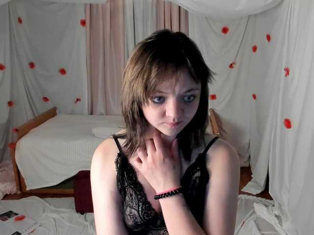 Crazykitta live cam on BongaCams