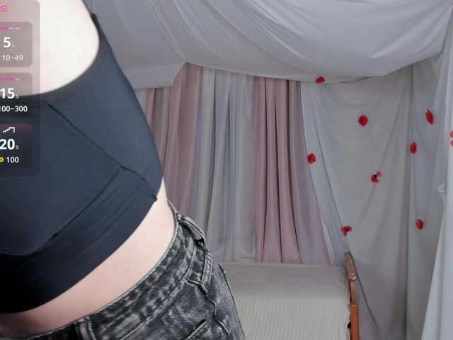 Crazykitta live cam on BongaCams