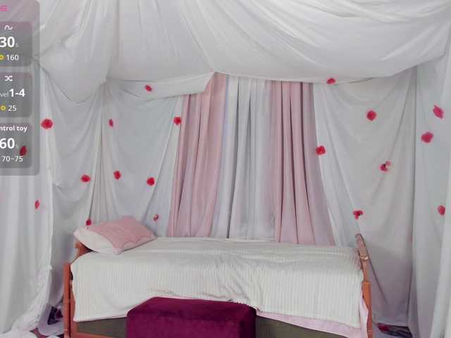 Crazykitta live cam on BongaCams