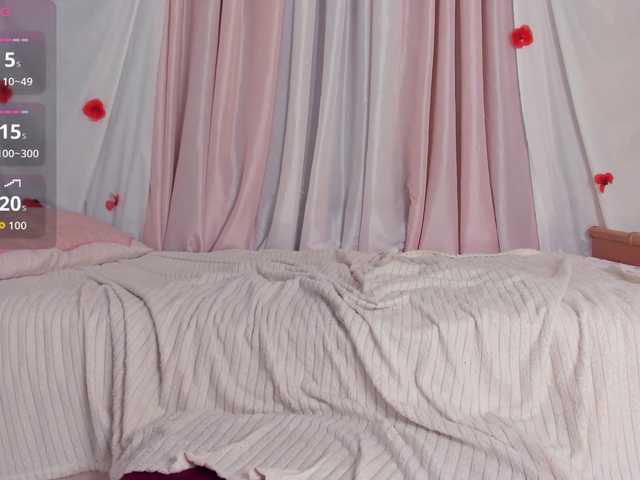 Crazykitta live cam on BongaCams
