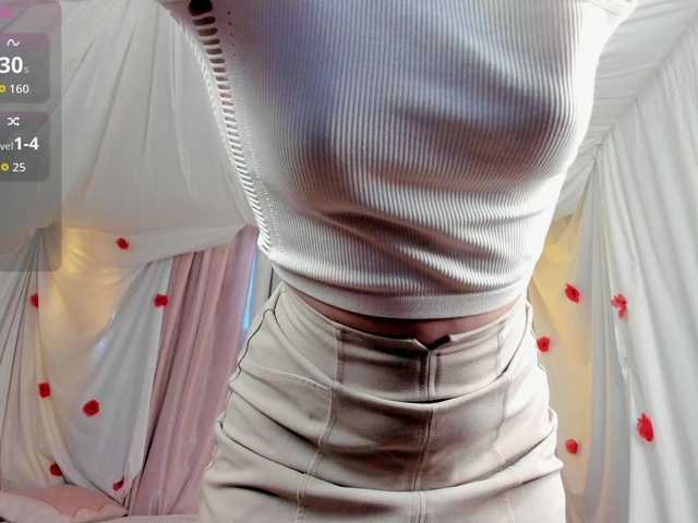 Crazykitta live cam on BongaCams