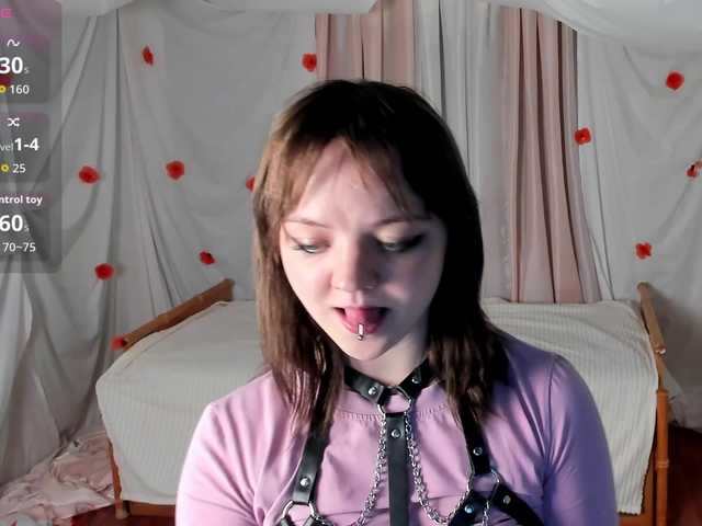Crazykitta live cam on BongaCams