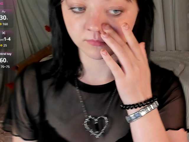 Crazykitta live webcam show