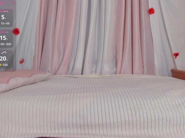 Crazykitta live cam on BongaCams