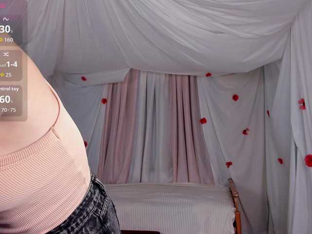 Crazykitta live cam on BongaCams