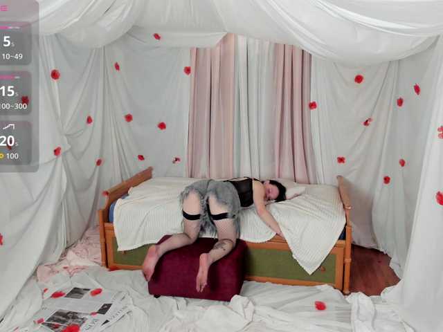 Crazykitta live webcam show