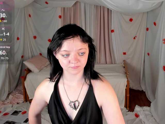 Crazykitta live cam on BongaCams