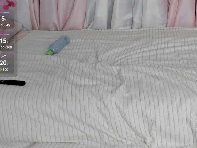 Crazykitta live cam on BongaCams
