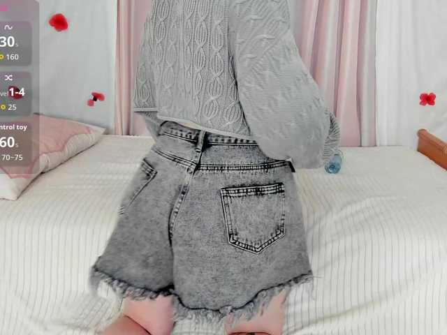 Crazykitta live cam on BongaCams