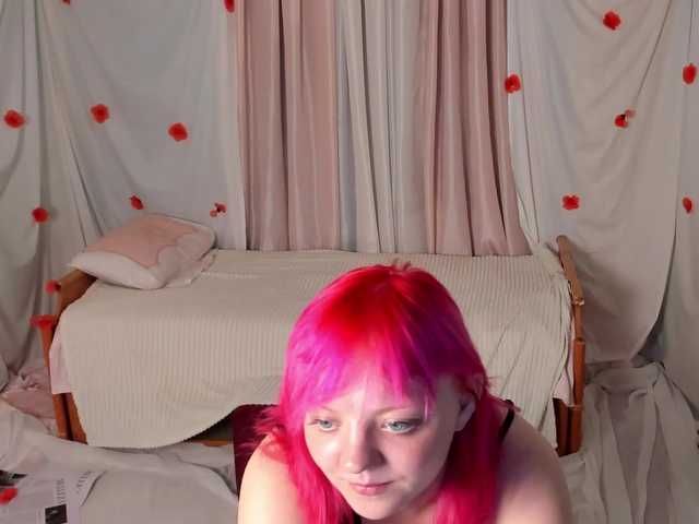 Crazykitta live cam on BongaCams