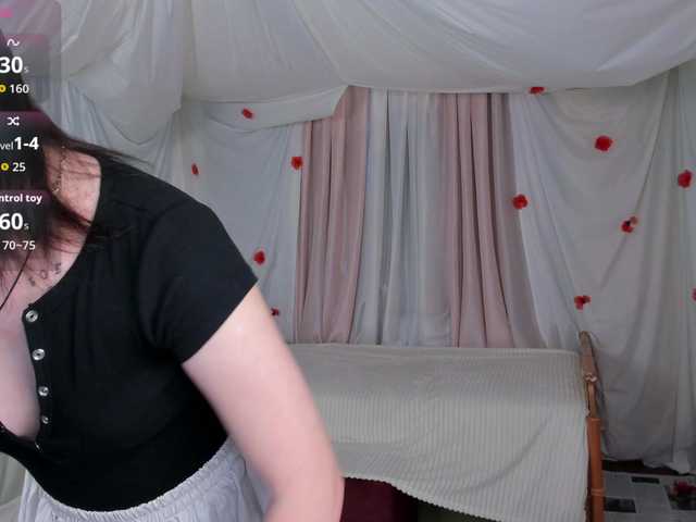Crazykitta live cam on BongaCams