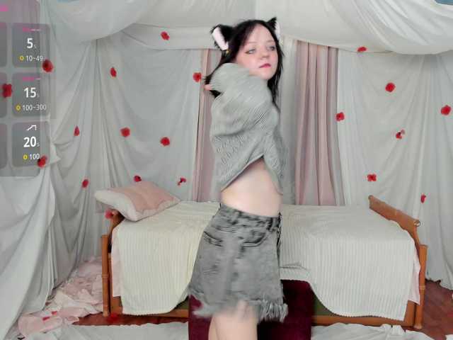 Crazykitta live cam on BongaCams