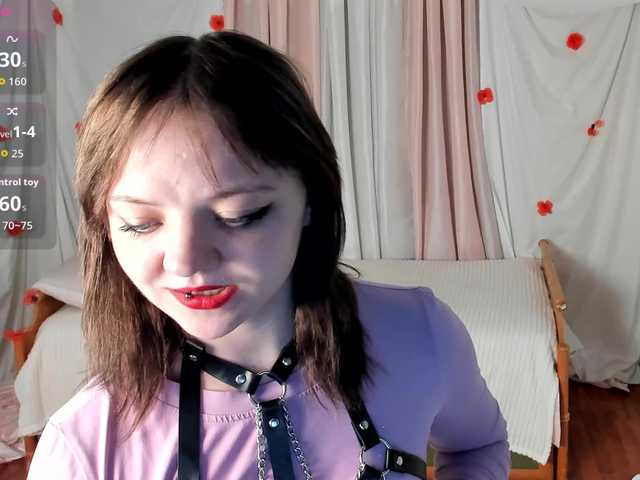 Crazykitta live cam on BongaCams