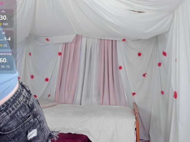 Crazykitta live cam on BongaCams
