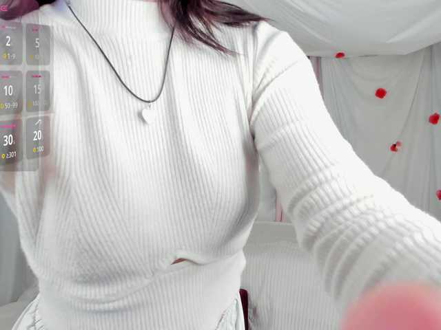 Crazykitta live cam on BongaCams
