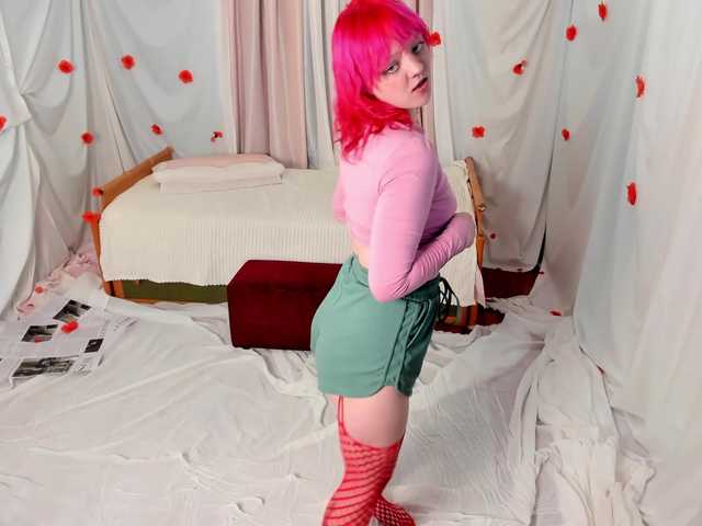 Crazykitta live cam on BongaCams