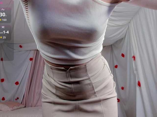 Crazykitta live cam on BongaCams