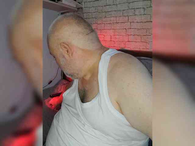 White-tiger Live Webcam on BongaCams