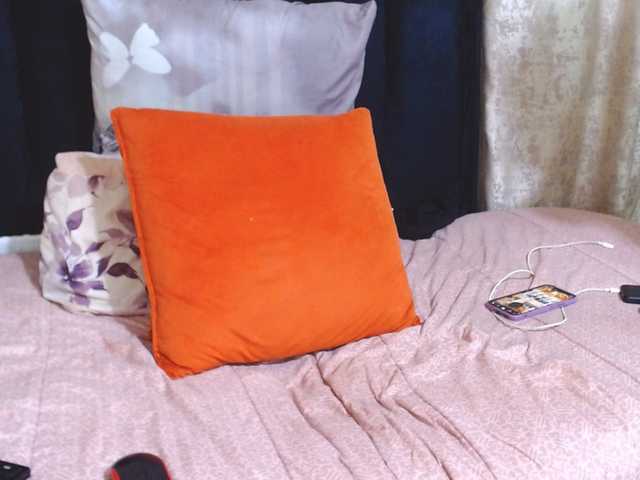 Reallylisavibes25 live cam on BongaCams