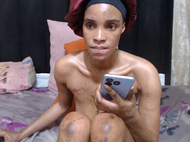 Reallylisavibes25 live cam on BongaCams