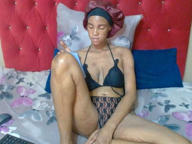 Reallylisavibes25 live cam on BongaCams
